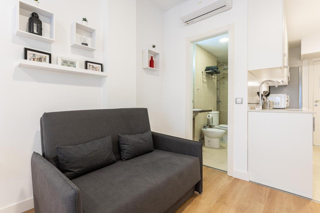 Apartments Holidays2Malaga City Center ภายนอก รูปภาพ