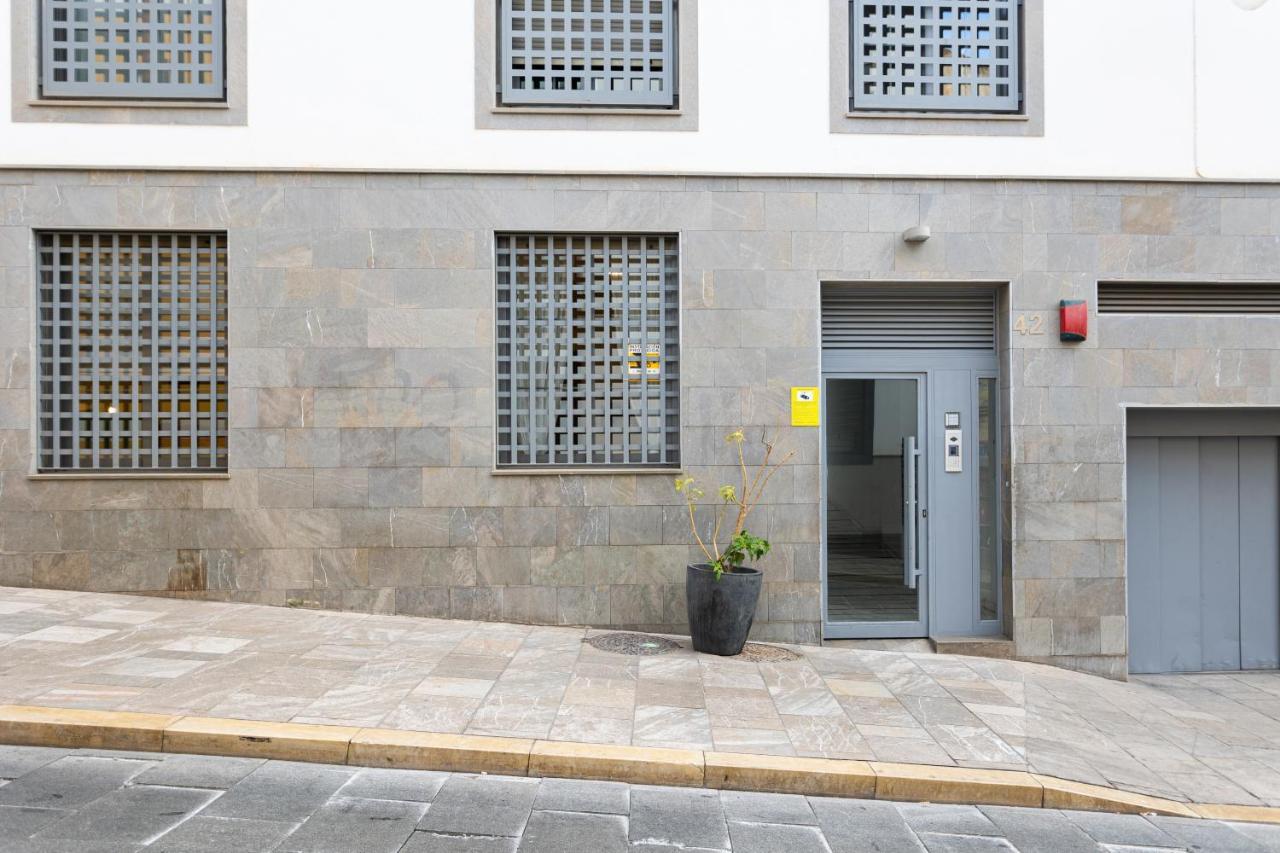 Apartments Holidays2Malaga City Center ภายนอก รูปภาพ