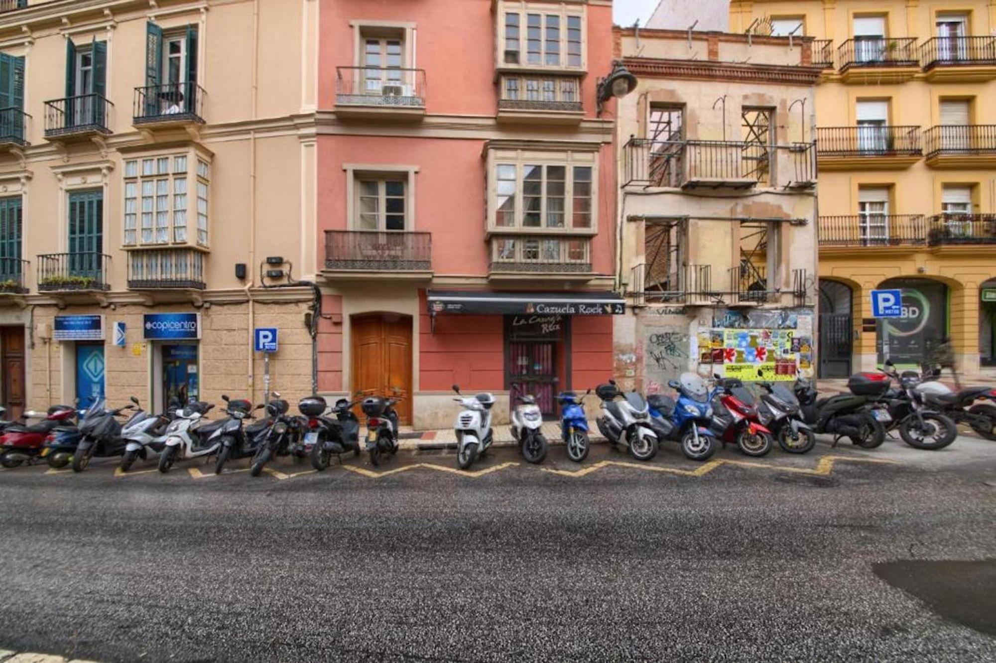 Apartments Holidays2Malaga City Center ภายนอก รูปภาพ