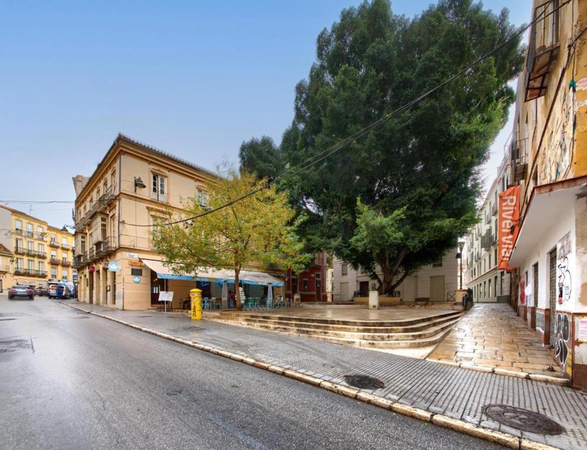 Apartments Holidays2Malaga City Center ภายนอก รูปภาพ
