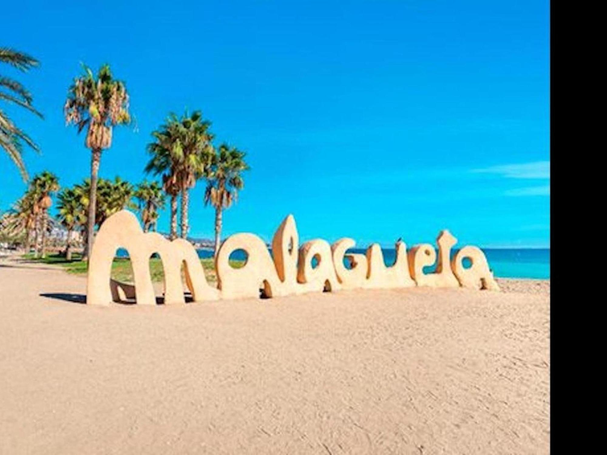 Apartments Holidays2Malaga City Center ภายนอก รูปภาพ