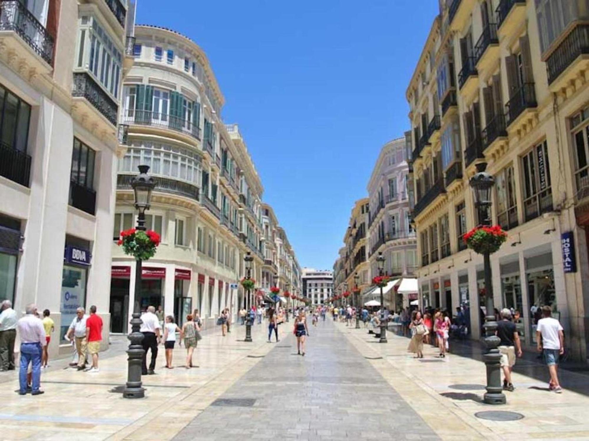 Apartments Holidays2Malaga City Center ภายนอก รูปภาพ